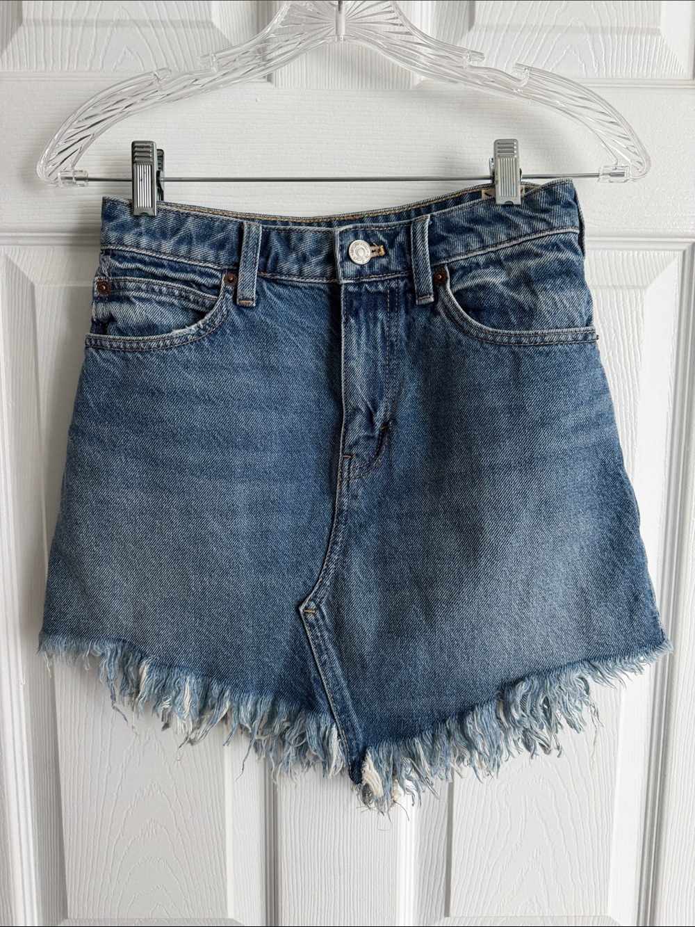 WE THE FREE denim frayed skirt Sz 24 exc condition